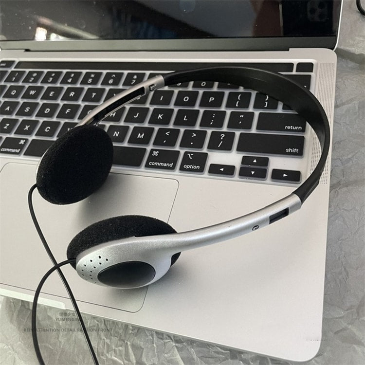 Retro Wired Headphones with Stereo Audio